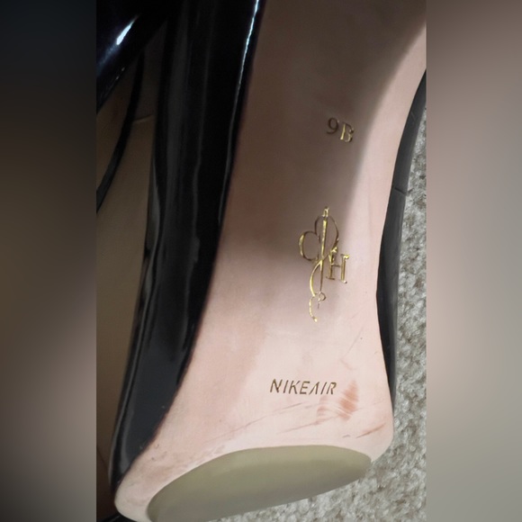 Cole Haan collaboration with Nike Air pumps - Picture 2 of 14